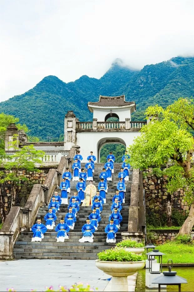 MV 'Xẩm mừng Phật hoàng Trần Nhân Tông đản sinh': Giữ gìn văn hoá truyền thống bằng sắc thái đương đại MV 'Xẩm mừng Phật hoàng Trần Nhân Tông đản sinh': Giữ gìn văn hoá truyền thống bằng sắc thái đương đại