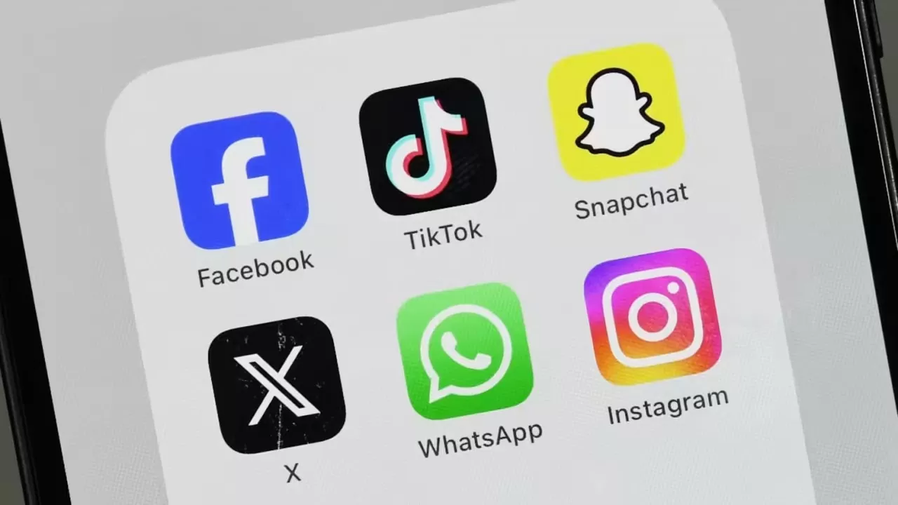 Nhật Bản: Thâm hụt thương mại kỹ thuật số cao kỷ lục trong năm 2024, dự đoán tăng mạnh đến năm 2030 Nhật Bản: Thâm hụt thương mại kỹ thuật số cao kỷ lục trong năm 2024, dự đoán tăng mạnh đến năm 2030