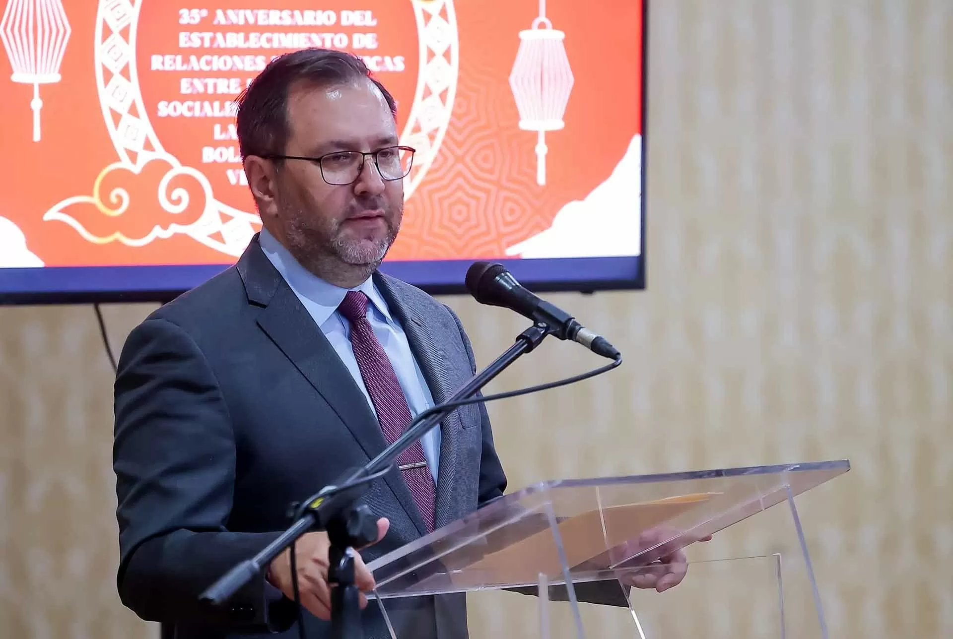 Venezuela tổ chức các hoạt động kỷ niệm 35 năm thiết lập quan hệ ngoại giao với Việt Nam Venezuela tổ chức các hoạt động kỷ niệm 35 năm thiết lập quan hệ ngoại giao với Việt Nam