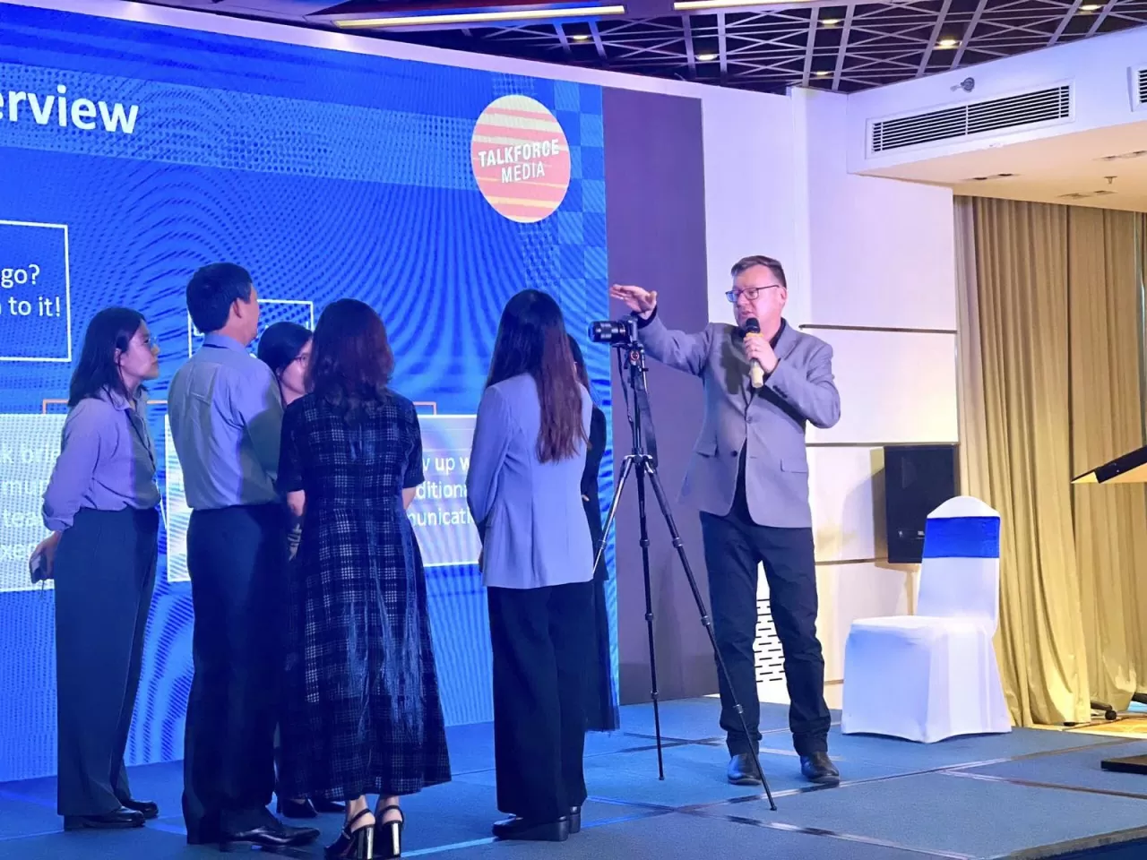 Bồi dưỡng nâng cao kiến thức về thông tin đối ngoại và kỹ năng truyền thông trong kỷ nguyên mới Bồi dưỡng nâng cao kiến thức về thông tin đối ngoại và kỹ năng truyền thông trong kỷ nguyên mới