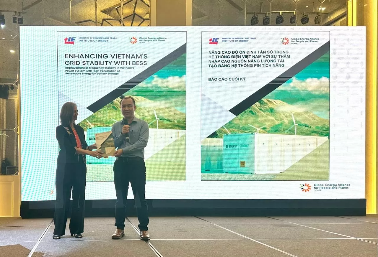 Cục Điện lực và Năng lượng tái tạo (EREA) hợp tác cùng GEAPP tổ chức buổi hội thảo kỹ thuật thảo luận về BESS. (Nguồn: GEAPP) Cục Điện lực và Năng lượng tái tạo (EREA) hợp tác cùng GEAPP tổ chức buổi hội thảo kỹ thuật thảo luận về BESS. (Nguồn: GEAPP)