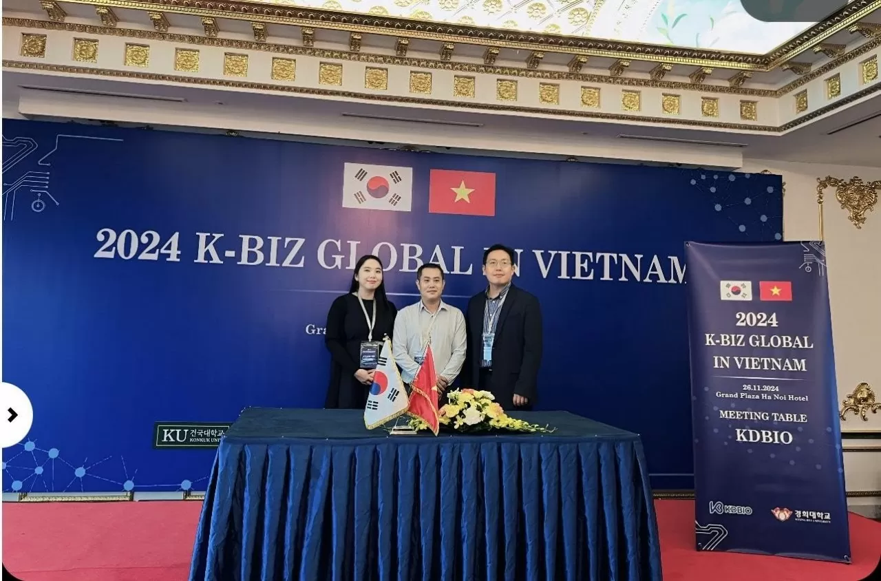 6 doanh nghiệp tiêu biểu tại Hàn Quốc trong lĩnh vực mỹ phẩm, dược mỹ phẩm và thực phẩm chức năng tham gia sự kiện. 6 doanh nghiệp tiêu biểu tại Hàn Quốc trong lĩnh vực mỹ phẩm, dược mỹ phẩm và thực phẩm chức năng tham gia sự kiện.