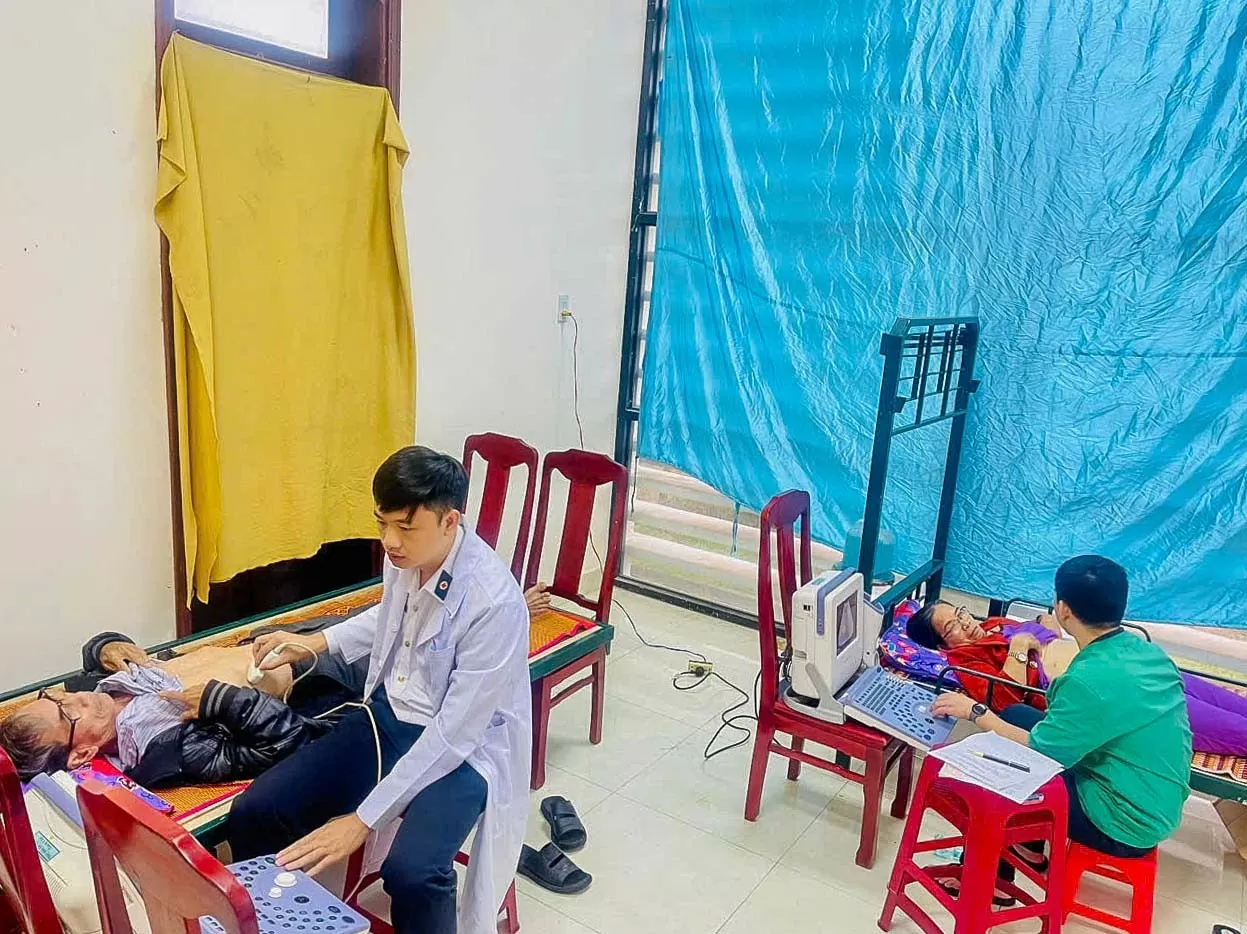 Vùng 3 Hải quân khám, cấp phát thuốc miễn phí cho nhân dân Vùng 3 Hải quân khám, cấp phát thuốc miễn phí cho nhân dân