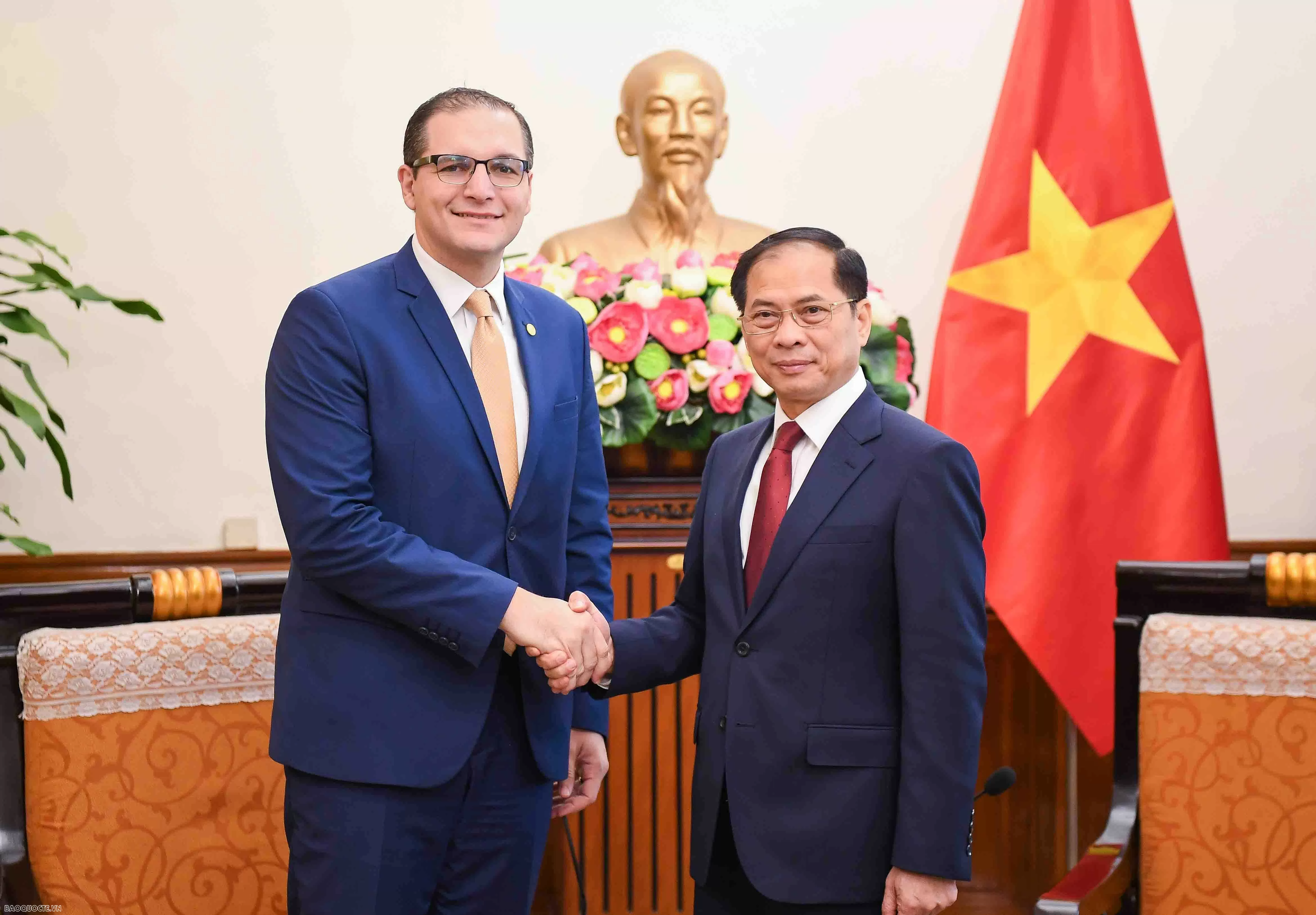 Phó Thủ tướng, Bộ trưởng Bộ Ngoại giao Bùi Thanh Sơn đã tiếp ông Christopher Cutajar, Quốc vụ khanh thường trực Bộ Ngoại giao và Du lịch Cộng hoà Malta, ngày 12/12/2024. (Ảnh: Nguyễn Hồng) Phó Thủ tướng, Bộ trưởng Bộ Ngoại giao Bùi Thanh Sơn đã tiếp ông Christopher Cutajar, Quốc vụ khanh thường trực Bộ Ngoại giao và Du lịch Cộng hoà Malta, ngày 12/12/2024. (Ảnh: Nguyễn Hồng)