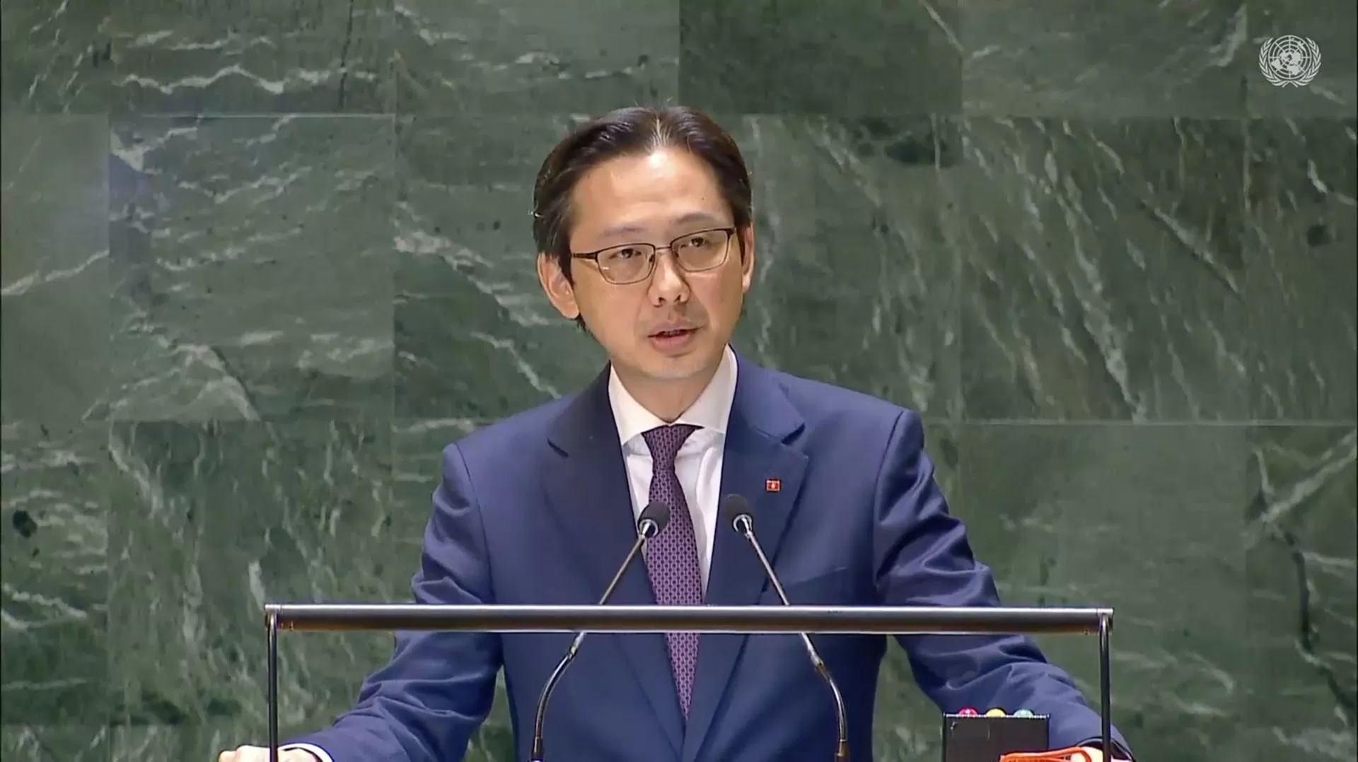 Thứ trưởng Ngoại giao Đỗ Hùng Việt phát biểu tại phiên họp. Thứ trưởng Ngoại giao Đỗ Hùng Việt phát biểu tại phiên họp.