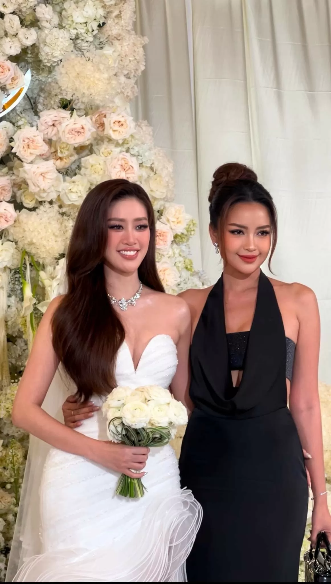 Dàn sao 'đổ bộ' đám cưới Hoa hậu Khánh Vân Dàn sao 'đổ bộ' đám cưới Hoa hậu Khánh Vân