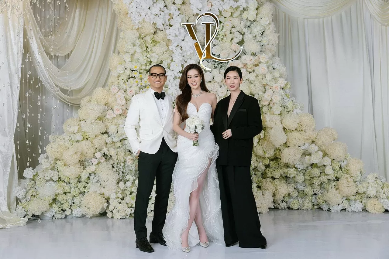 Dàn sao 'đổ bộ' đám cưới Hoa hậu Khánh Vân Dàn sao 'đổ bộ' đám cưới Hoa hậu Khánh Vân