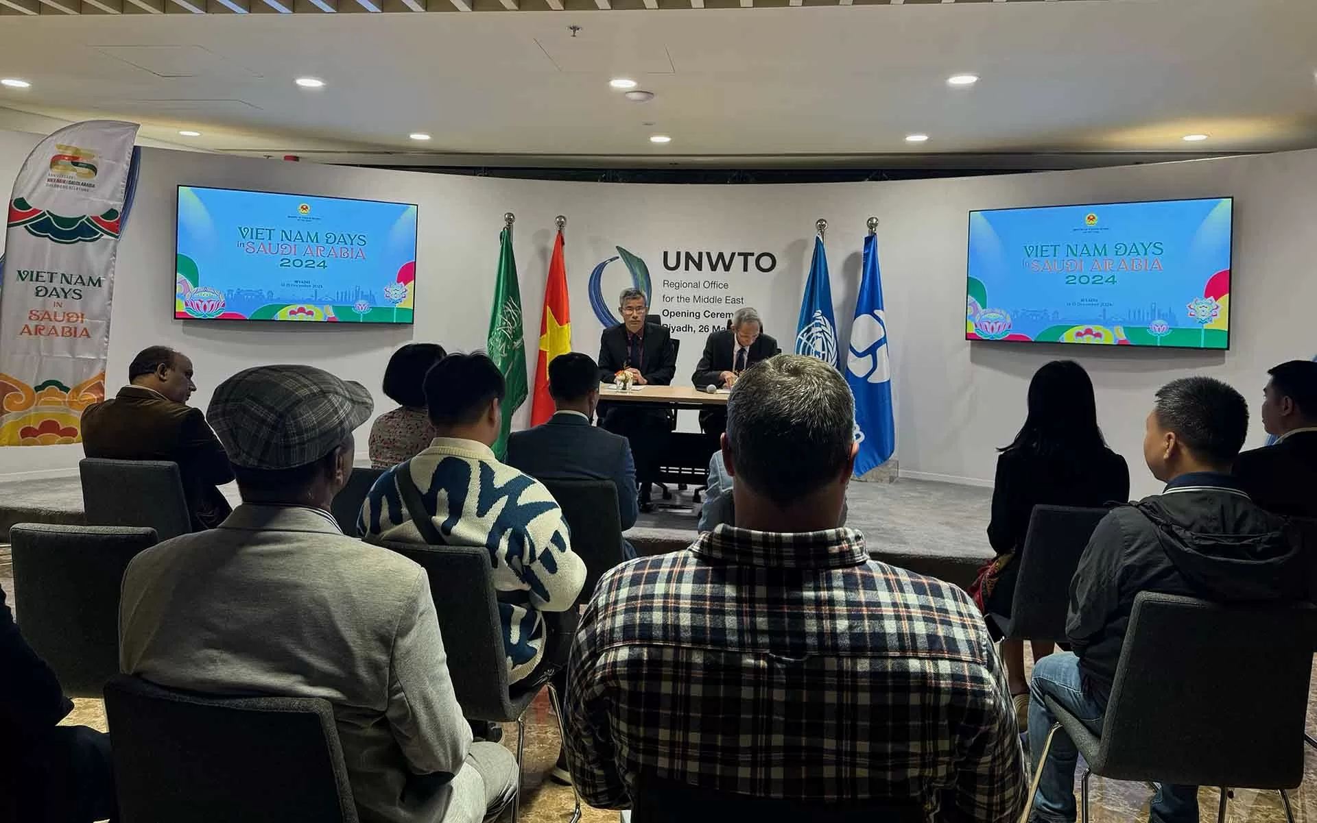 Đại sứ quán Việt Nam tại Saudi Arabia tổ chức họp báo thông tin về tình hình chính trị, kinh tế-xã hội, quan hệ hai nước và Ngày Việt Nam