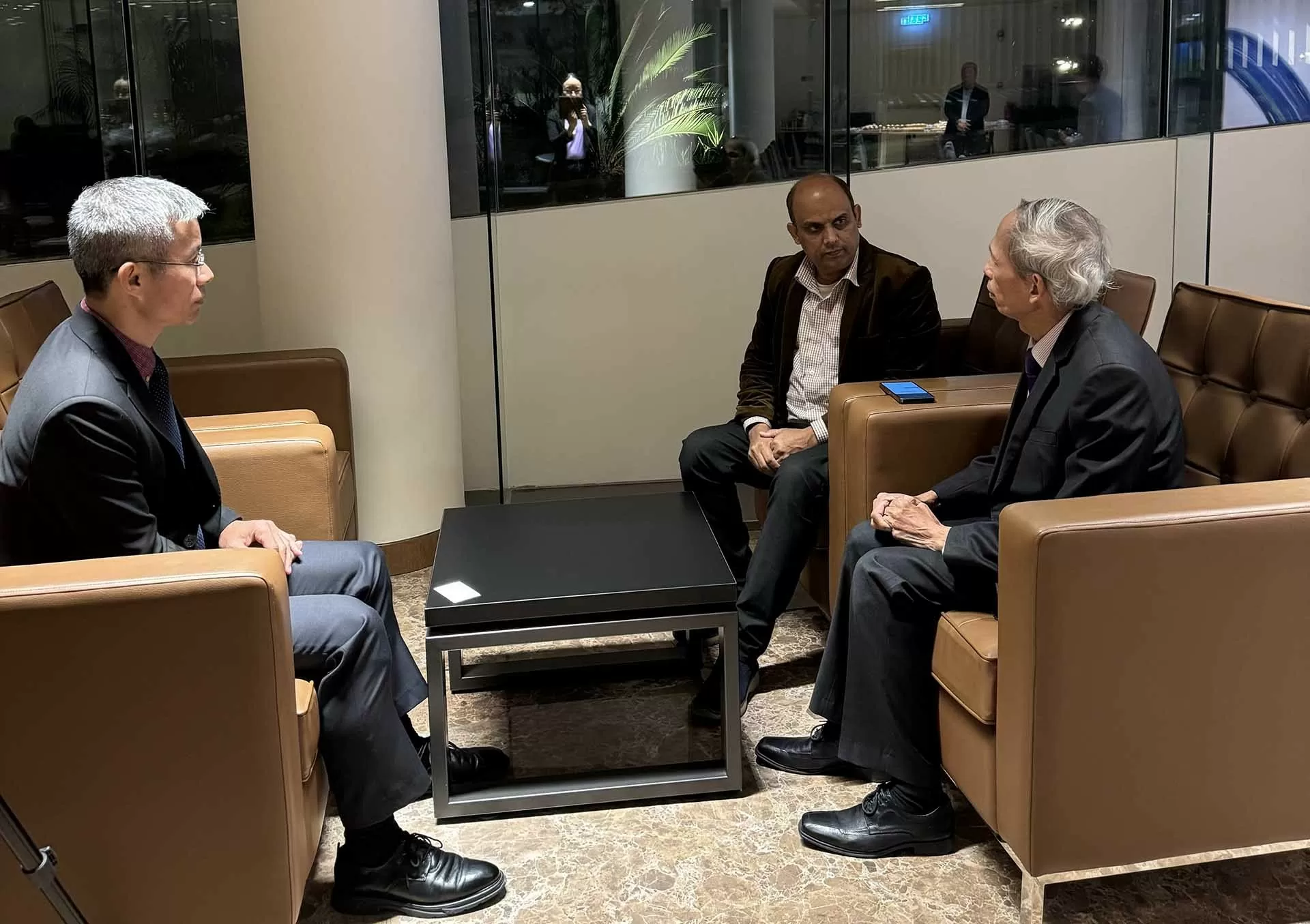 Đại sứ quán Việt Nam tại Saudi Arabia tổ chức họp báo thông tin về tình hình chính trị, kinh tế-xã hội, quan hệ hai nước và Ngày Việt Nam Đại sứ quán Việt Nam tại Saudi Arabia tổ chức họp báo thông tin về tình hình chính trị, kinh tế-xã hội, quan hệ hai nước và Ngày Việt Nam