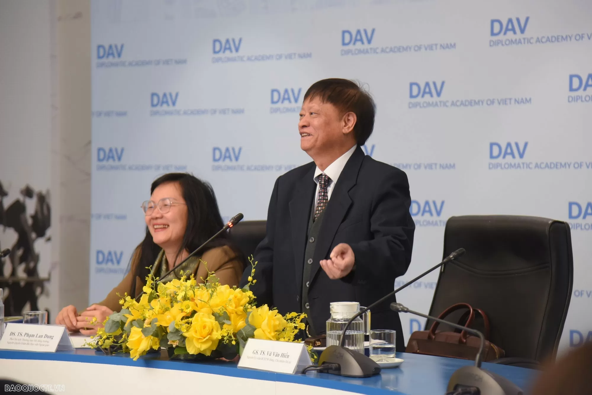 Học viện Ngoại giao tổ chức hội thảo về tăng cường quốc phòng, an ninh, đối ngoại ở Việt Nam Hội thảo về tăng cường quốc phòng, an ninh, đối ngoại ở Việt Nam