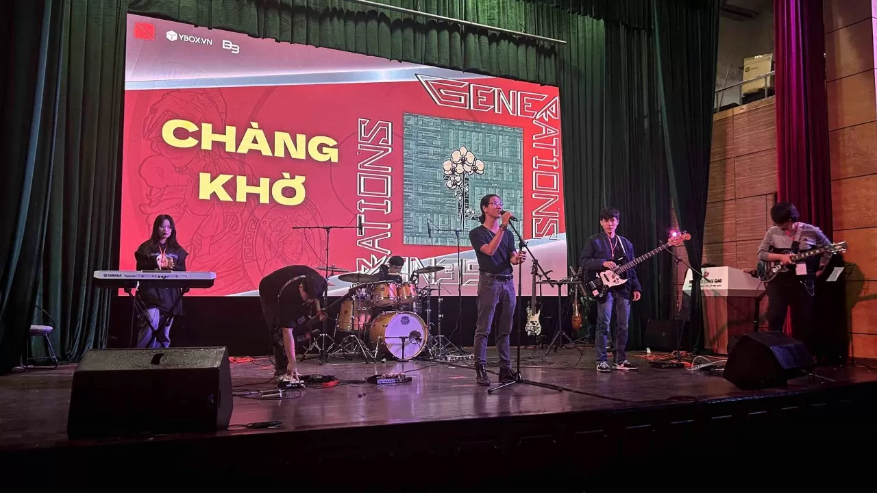 Ban nhạc Thạch Lan, được thành lập từ CLB, biểu diễn những sáng tác đầu tay (Ảnh: Thanh Nhàn) Ban nhạc Thạch Lan, được thành lập từ CLB, biểu diễn những sáng tác đầu tay (Ảnh: Thanh Nhàn)