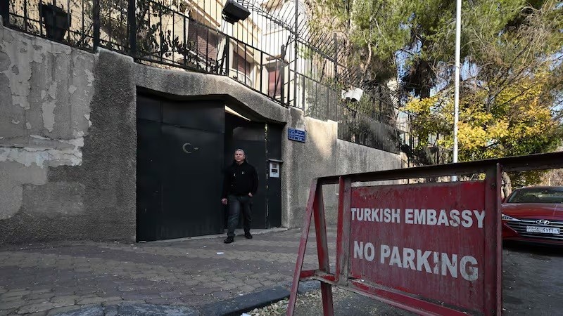 tho nhi ky bat ngo ra thong bao ve hanh dong moi o syria qatar ruc rich lam dieu tuong tu