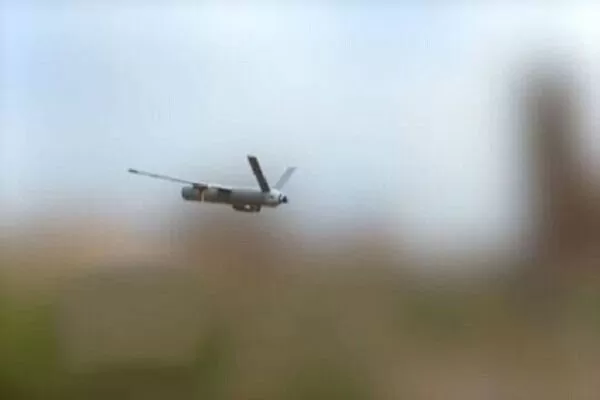 Thiết bị bay không người lái Ukraine liên tiếp tấn công các cơ sở của Nga Thiết bị bay không người lái Ukraine liên tiếp tấn công các cơ sở của Nga