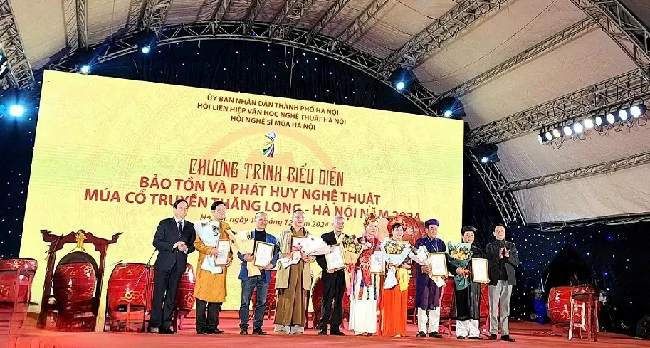 Bảo tồn và phát huy giá trị độc đáo của múa cổ truyền Thăng Long - Hà Nội Bảo tồn và phát huy giá trị độc đáo của múa cổ truyền Thăng Long - Hà Nội