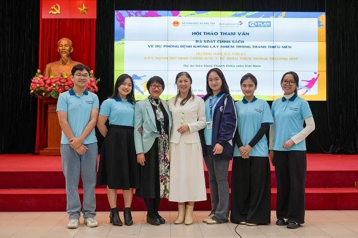 Xây dựng mô hình chăm sóc y tế thân thiện trong trường học Xây dựng mô hình chăm sóc y tế thân thiện trong trường học