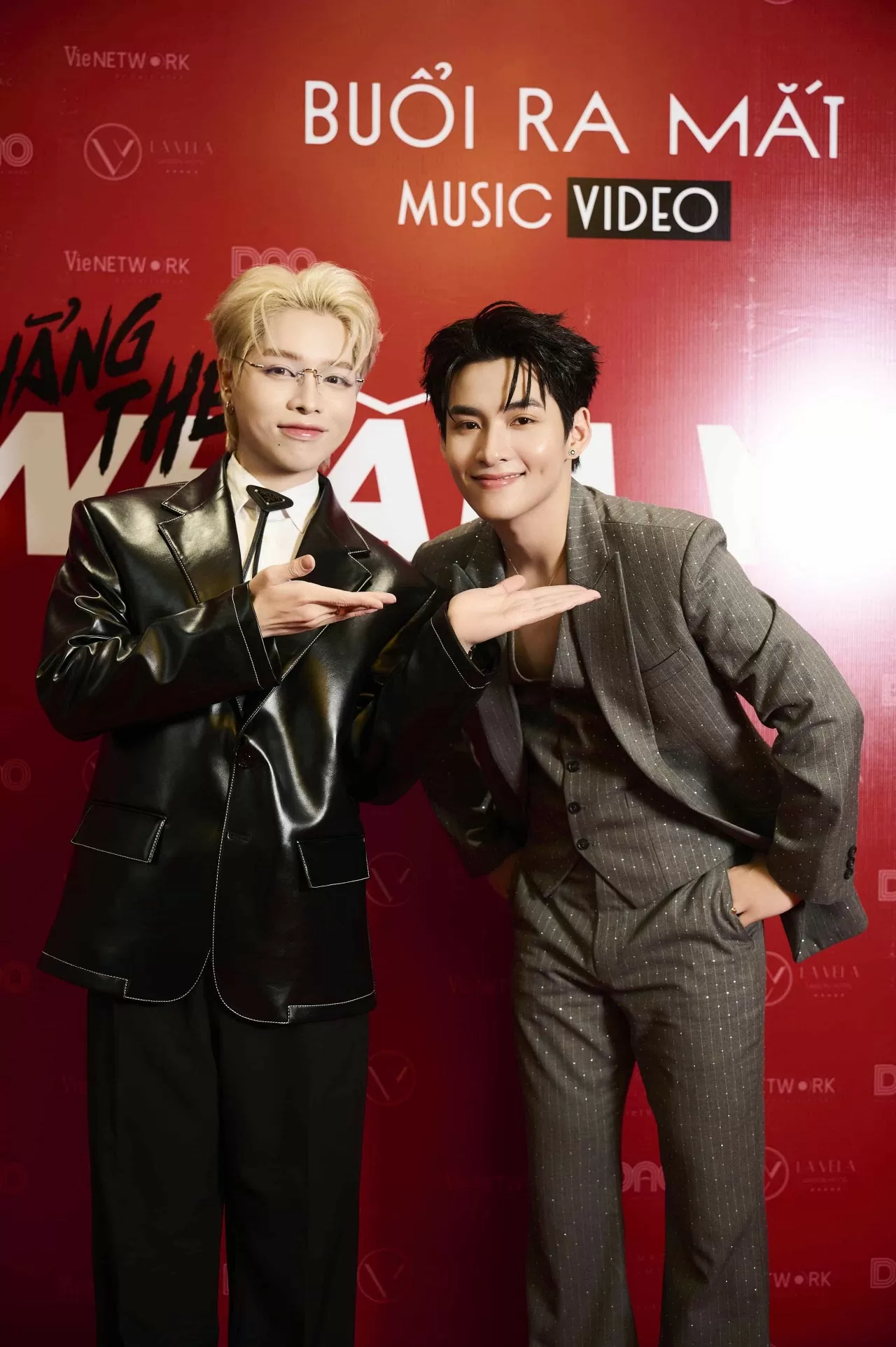 'Anh trai say hi' Hùng Huỳnh 'chào sân' Vpop với MV đầy bất ngờ 'Anh trai say hi' Hùng Huỳnh 'chào sân' Vpop với MV đầy bất ngờ