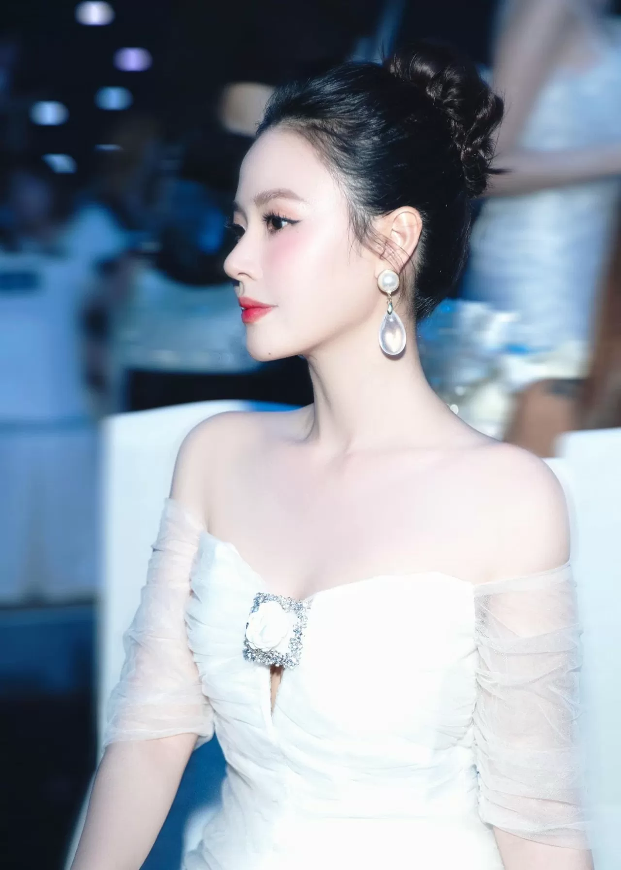 Midu hóa nàng thơ trong bộ ảnh mới Midu hóa nàng thơ trong bộ ảnh mới