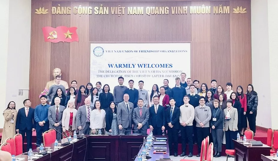 Tình nguyện viên Giáo hội Mặc Môn giao lưu nhân dân tại Việt Nam Tình nguyện viên Giáo hội Mặc Môn giao lưu nhân dân tại Việt Nam