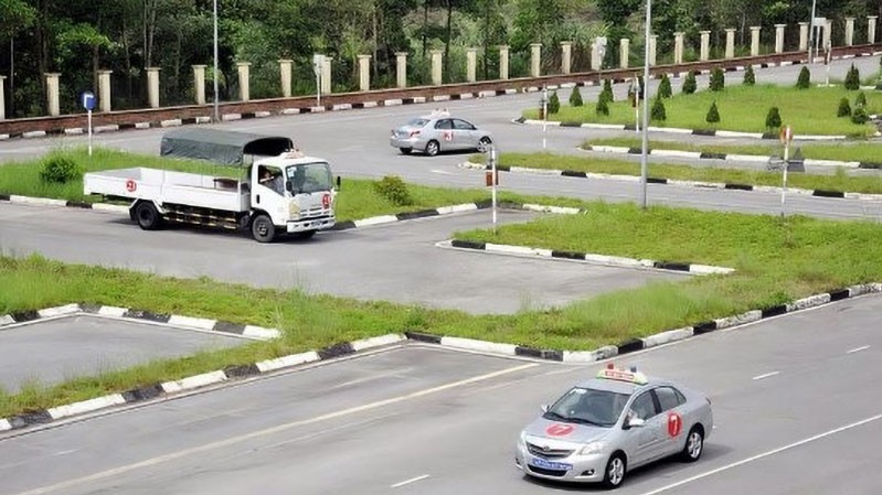 Quy định về dạy và học bằng tiếng nước ngoài, yêu cầu đối với người học lái xe