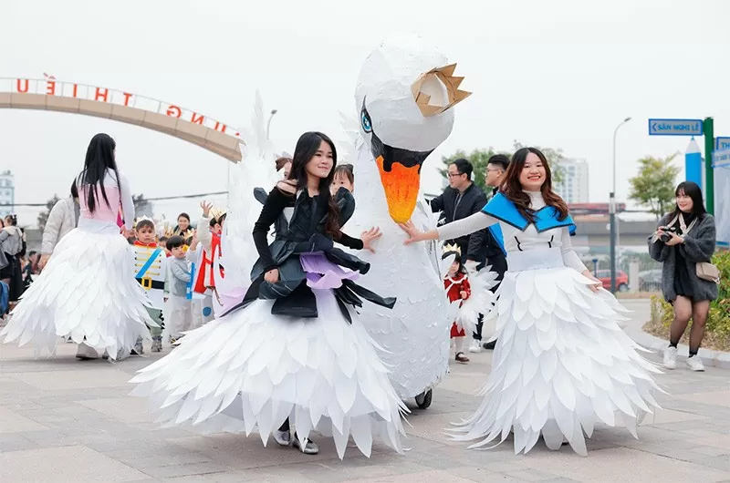 Lần đầu tiên sự kiện diễu hành mần non được tổ chức tại Cung Thiếu nhi Hà Nội Lần đầu tiên sự kiện diễu hành mầm non được tổ chức tại Cung Thiếu nhi Hà Nội