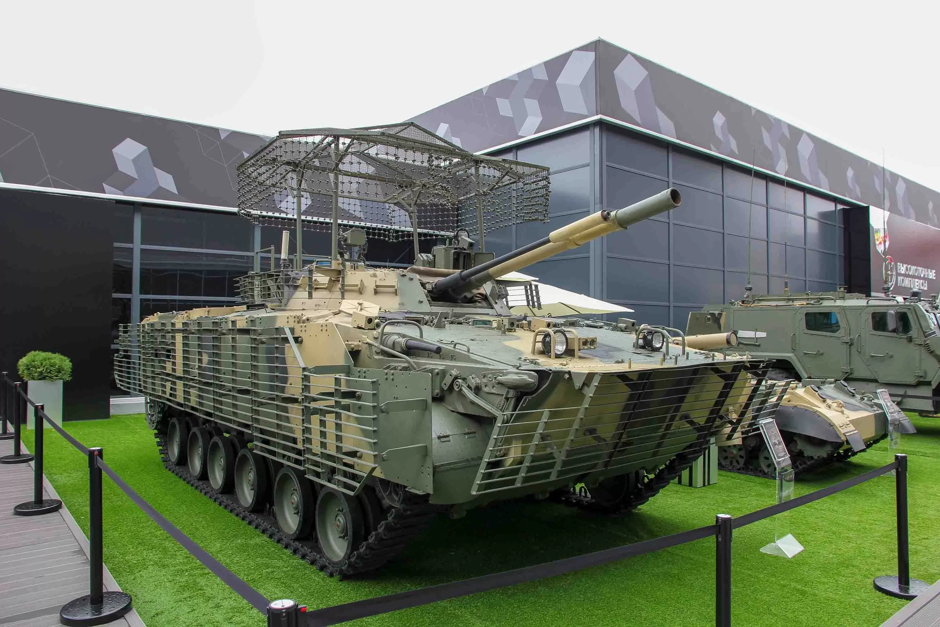 Điểm danh khí tài công ty thuộc Rostec Nga trưng bày tại Triển lãm Quốc phòng quốc tế Việt Nam Điểm danh khí tài công ty thuộc Rostec Nga trưng bày tại Triển lãm Quốc phòng quốc tế Việt Nam