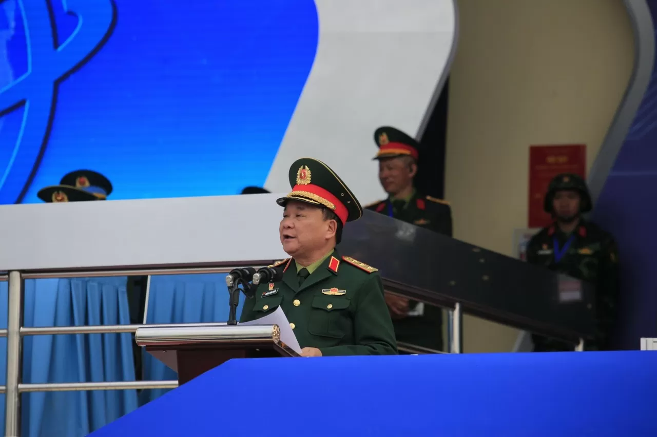 Thượng tướng Hoàng Xuân Chiến Phát biểu chỉ đạo và rút kinh nghiệm tại buổi tổng duyệt. (Ảnh: Anh Tuấn) 