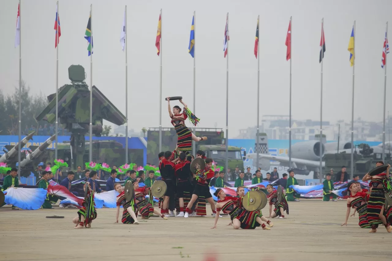 Biểu diễn văn nghệ. (Ảnh: Anh Tuấn) 
