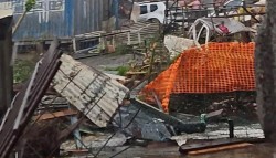 Điện thăm hỏi về thiệt hại do bão Chido gây ra tại quần đảo Mayotte, lãnh thổ hải ngoại của Pháp