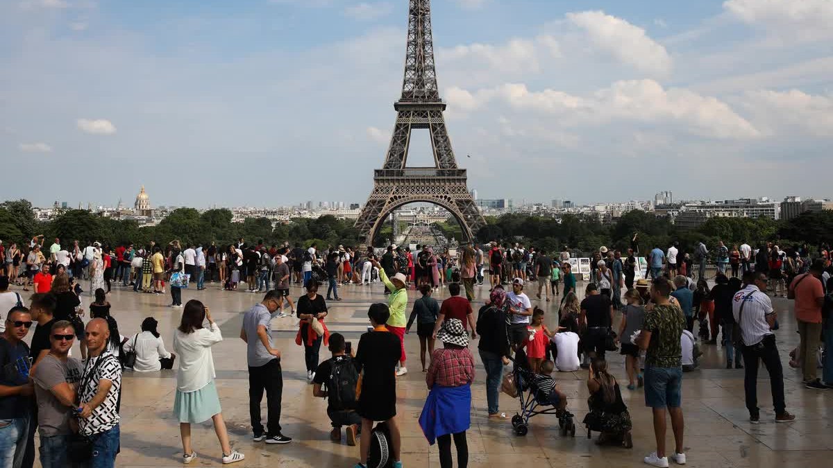 die m tin the gioi sang 1812 trung quoc xay san bay lon nhat the gioi bo tu sap dien tap chung bi ca nh bao xung dot vu trang