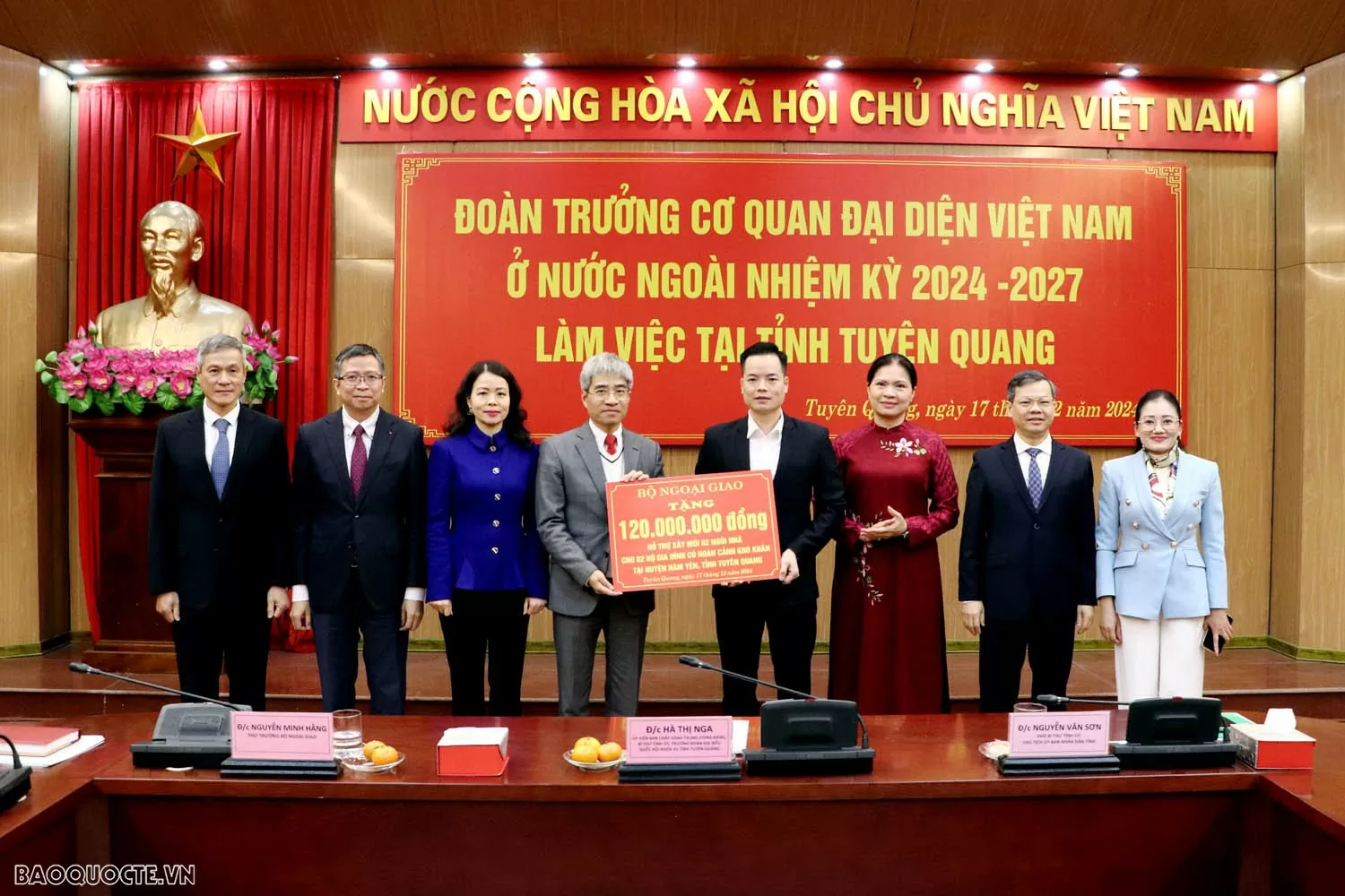 Đoàn Trưởng cơ quan đại diện Việt Nam ở nước ngoài làm việc tại tỉnh Tuyên Quang