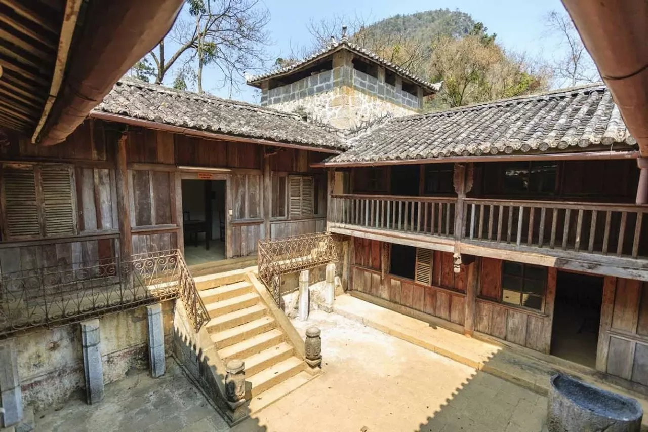 Khám phá Dinh thự Vua Mèo: Công trình trăm năm tuổi ở Đồng Văn, Hà Giang Khám phá Dinh thự Vua Mèo: Công trình trăm năm tuổi ở Đồng Văn, Hà Giang
