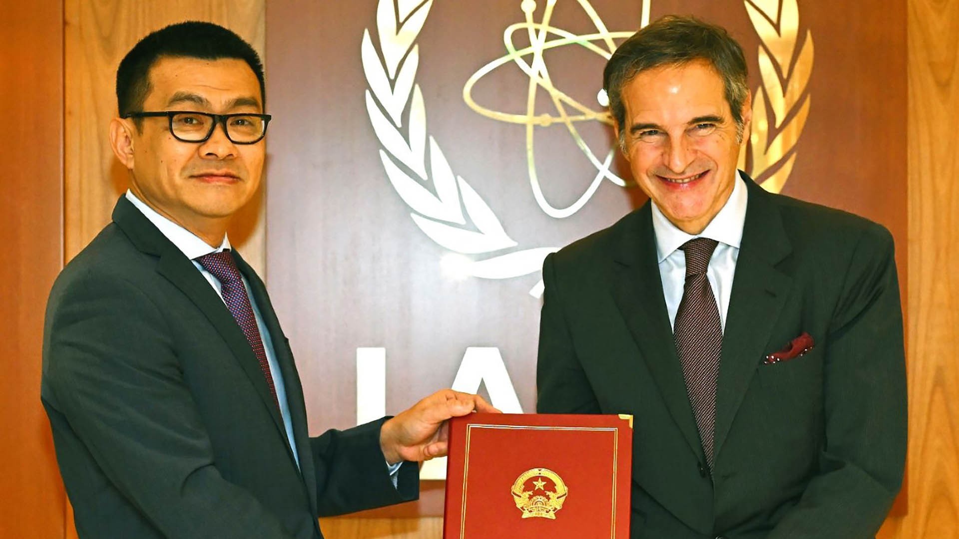 Đại sứ Vũ Lê Thái Hoàng trình Thư ủy nhiệm lên Tổng giám đốc IAEA
