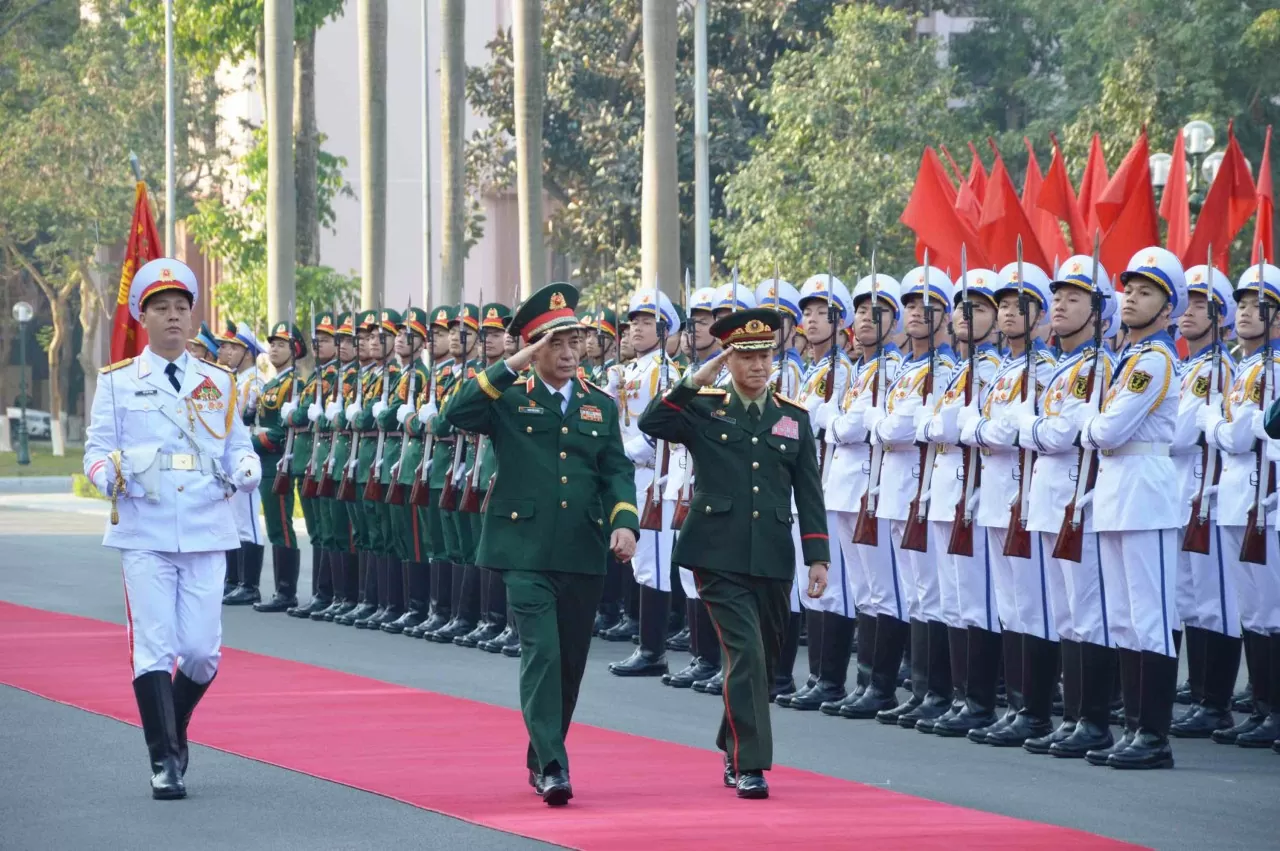 Đại tướng Phan Văn Giang tiếp đón, hội đàm với Bộ trưởng Quốc phòng Lào Khamliang Outhakaysone Đại tướng Phan Văn Giang tiếp đón, hội đàm với Bộ trưởng Quốc phòng Lào Khamliang Outhakaysone
