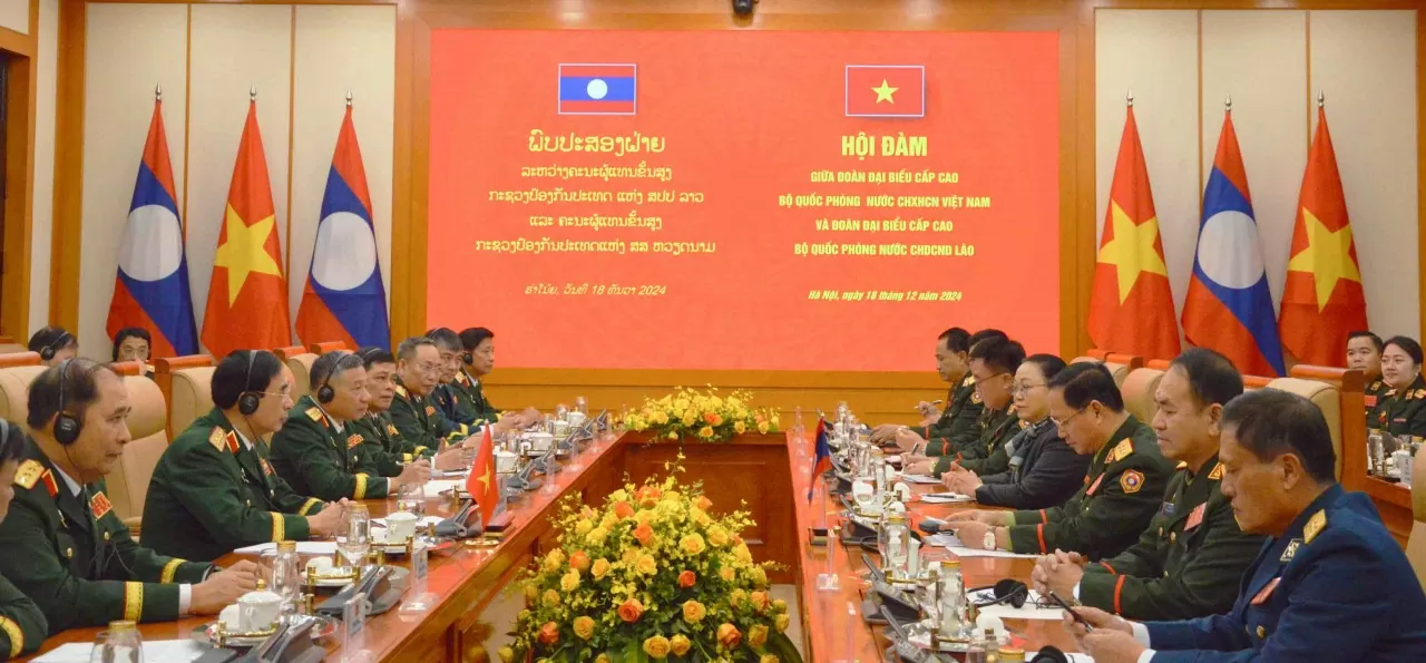 Đại tướng Phan Văn Giang tiếp đón, hội đàm với Bộ trưởng Quốc phòng Lào Khamliang Outhakaysone Đại tướng Phan Văn Giang tiếp đón, hội đàm với Bộ trưởng Quốc phòng Lào Khamliang Outhakaysone