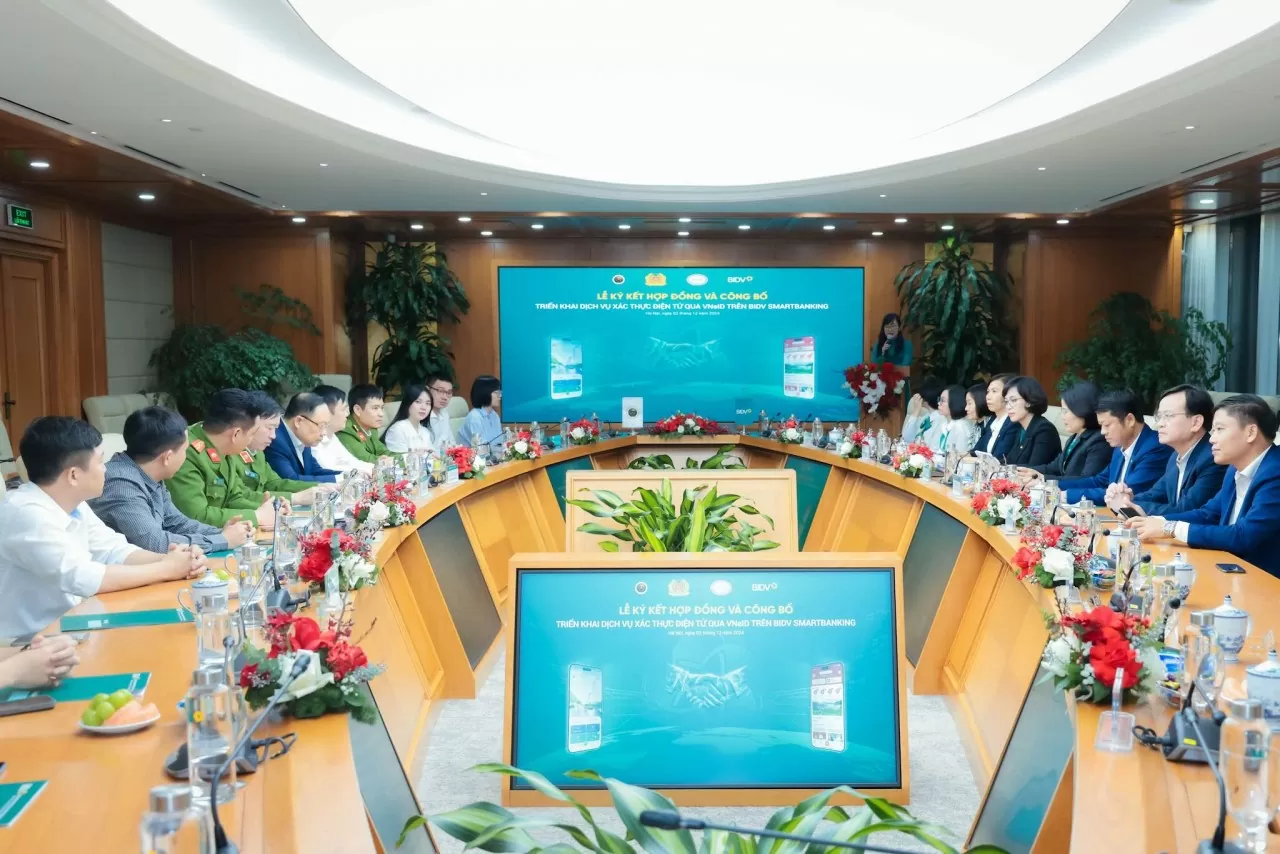 BIDV triển khai dịch vụ xác thực khách hàng điện tử qua VNeID trên SmartBanking BIDV triển khai dịch vụ xác thực khách hàng điện tử qua VNeID trên SmartBanking