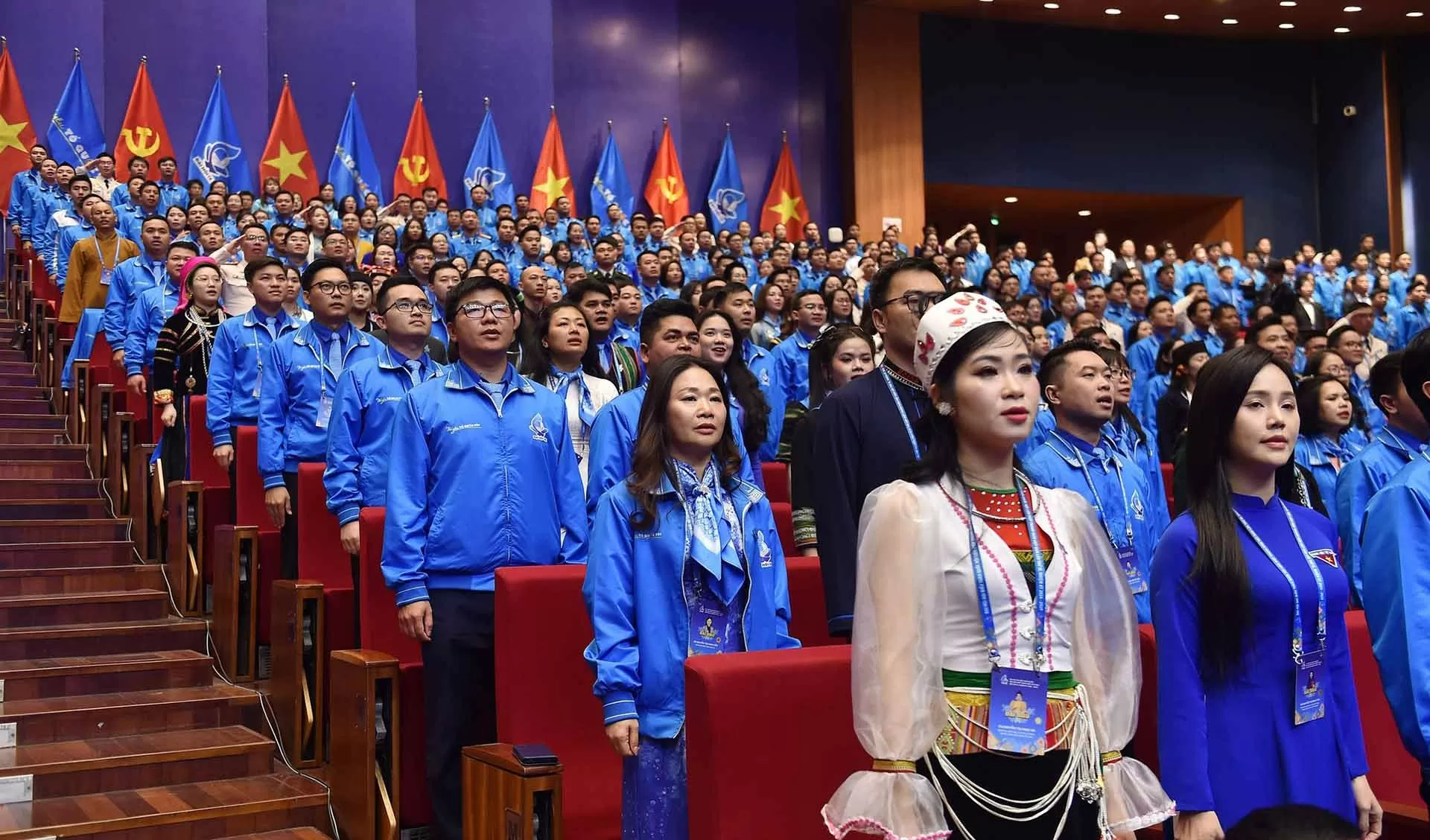 Đảng, Nhà nước luôn đặt thanh niên ở vị trí trung tâm trong nhiều vấn đề lớn của đất nước Đảng, Nhà nước luôn đặt thanh niên ở vị trí trung tâm trong nhiều vấn đề lớn của đất nước