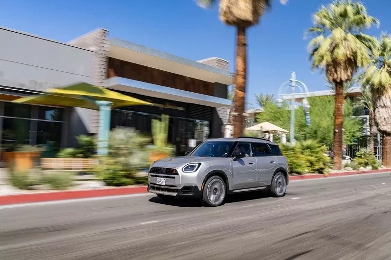 Mini Countryman thế hệ mới ra mắt thị trường Việt Nam, giá dự kiến khoảng 2,2 tỷ Mini Countryman thế hệ mới ra mắt thị trường Việt Nam, giá dự kiến khoảng 2,2 tỷ