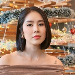 Sơn Tùng M-TP đi dạo hồ Tây bằng xích lô; Quỳnh Kool ngày càng thăng hạng về nhan sắc