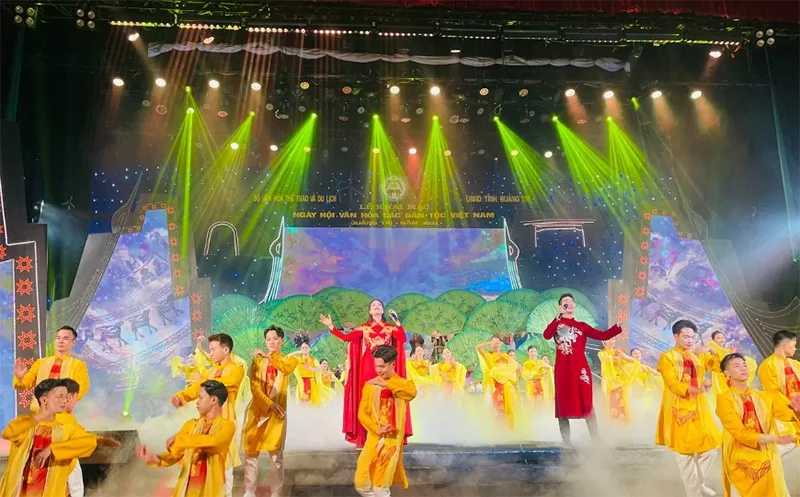 Lễ khai mạc Ngày hội văn hóa các dân tộc Việt Nam mang đậm bản sắc văn hóa. Lễ khai mạc Ngày hội văn hóa các dân tộc Việt Nam mang đậm bản sắc văn hóa.