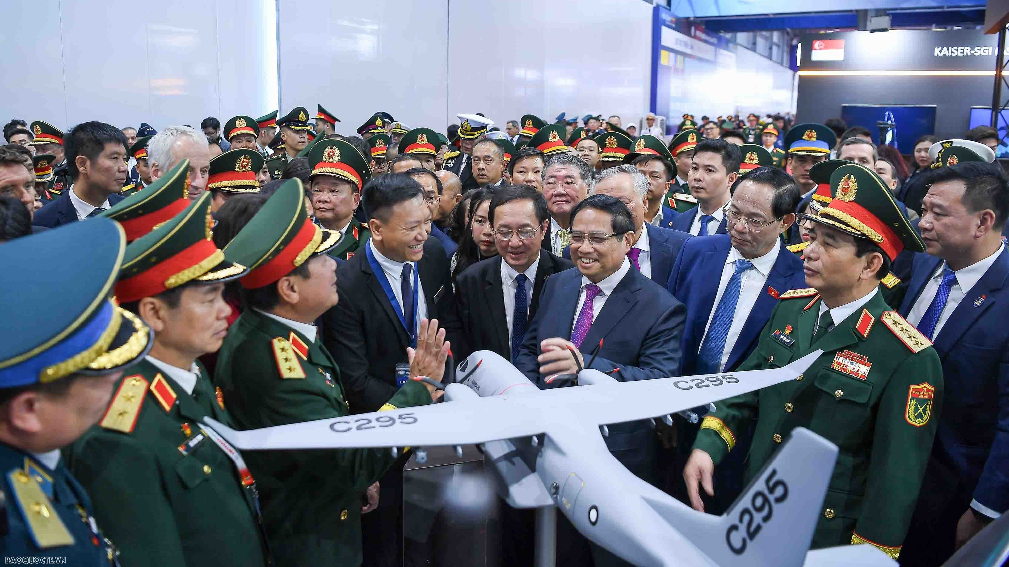 thu tuong pham minh chinh viet nam uu tien phat trien cong nghe tien tien vao cong nghiep quoc phong