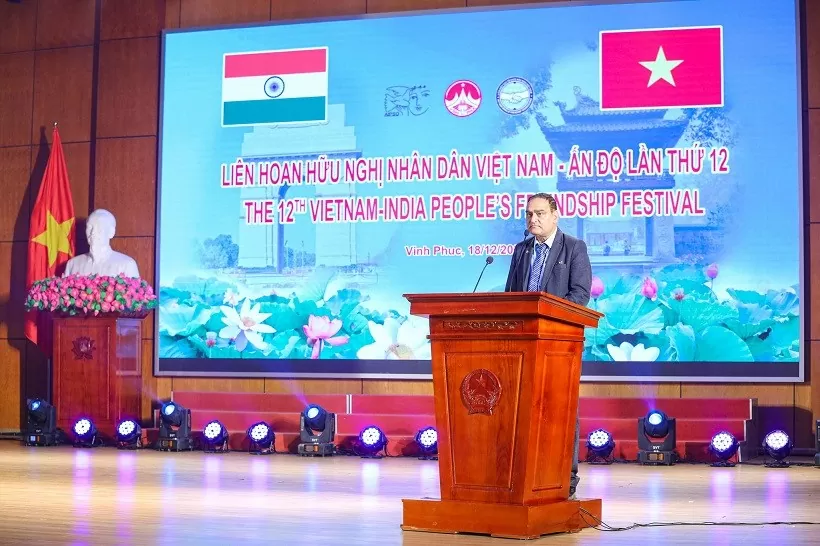 Phát huy truyền thống lịch sử đoàn kết hữu nghị giữa Việt Nam và Ấn Độ Phát huy truyền thống lịch sử đoàn kết hữu nghị giữa Việt Nam và Ấn Độ