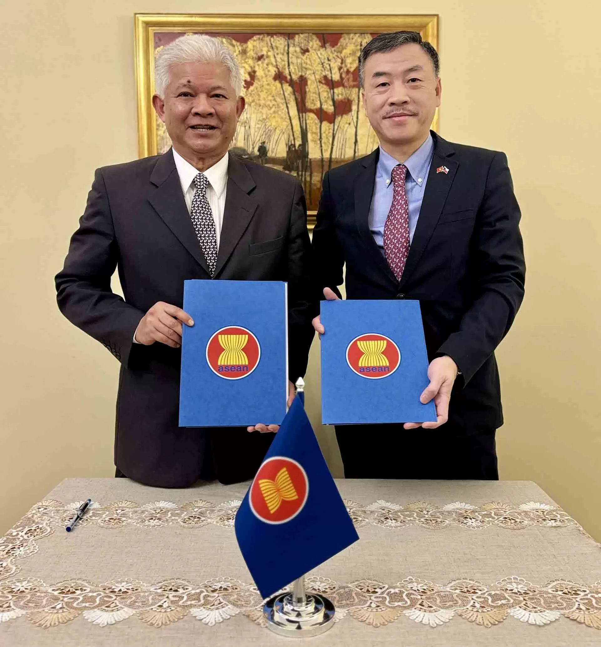 Việt Nam đi đầu thúc đẩy các mặt hoạt động của Ủy ban ASEAN tại Prague Việt Nam đi đầu thúc đẩy các mặt hoạt động của Ủy ban ASEAN tại Prague