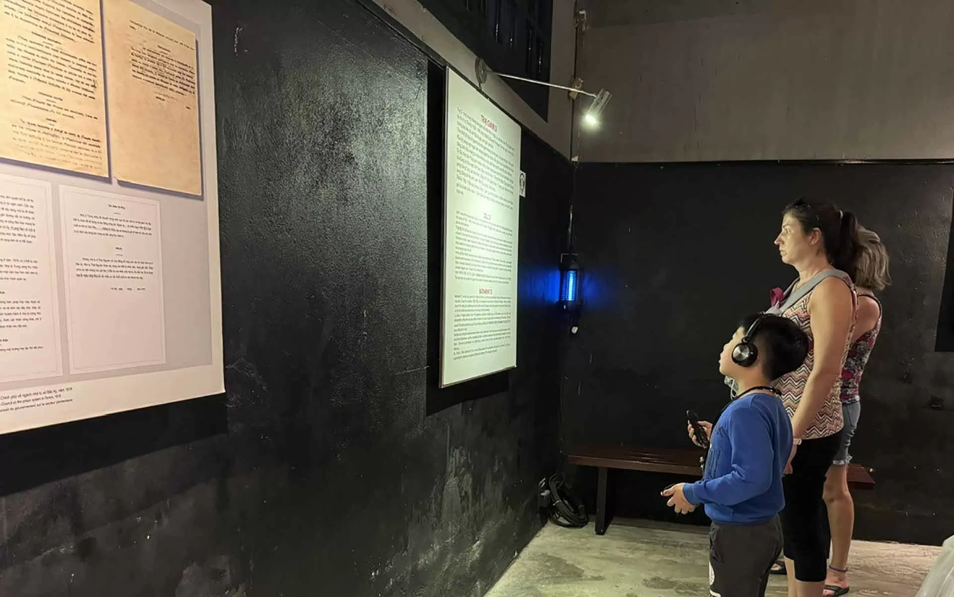 Nhà tù Hỏa Lò: Một địa chỉ đỏ của Thủ đô Hà Nội Nhà tù Hỏa Lò: Một địa chỉ đỏ của Thủ đô Hà Nội