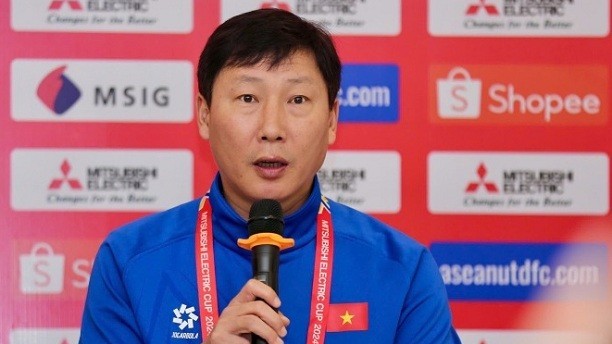 tran viet nam vs myanmar hlv kim sang sik trao co hoi ra mat cho xuan son