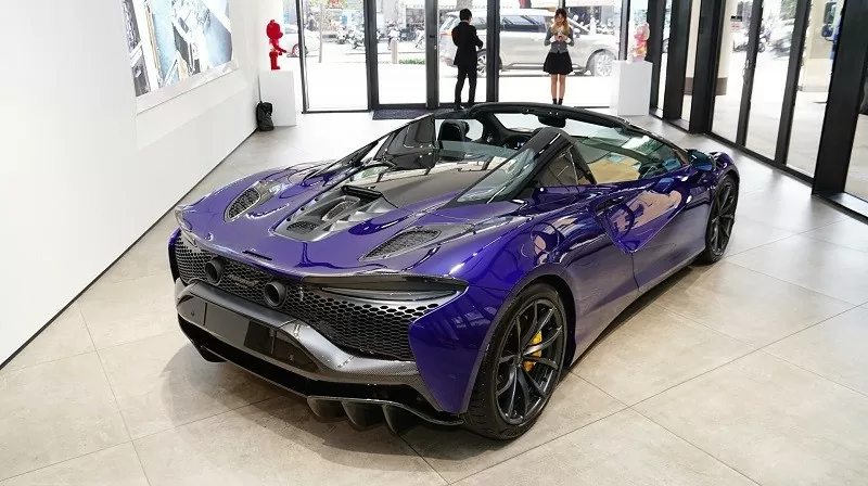 Cận cảnh siêu xe mui trần McLaren Artura Spider ra mắt tại Việt Nam, giá 17 tỷ đồng Cận cảnh siêu xe mui trần McLaren Artura Spider ra mắt tại Việt Nam, giá 17 tỷ đồng