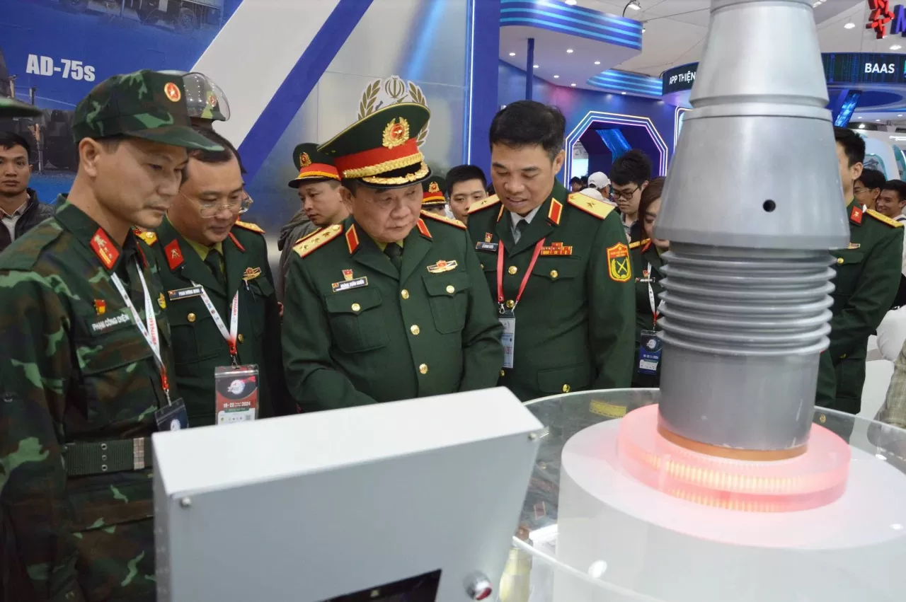 Thượng tướng Hoàng Xuân Chiến: Sẽ mở cửa Triển lãm thêm 1 ngày để đón tiếp nhân dân Thượng tướng Hoàng Xuân Chiến: Sẽ mở cửa Triển lãm thêm 1 ngày để đón tiếp nhân dân