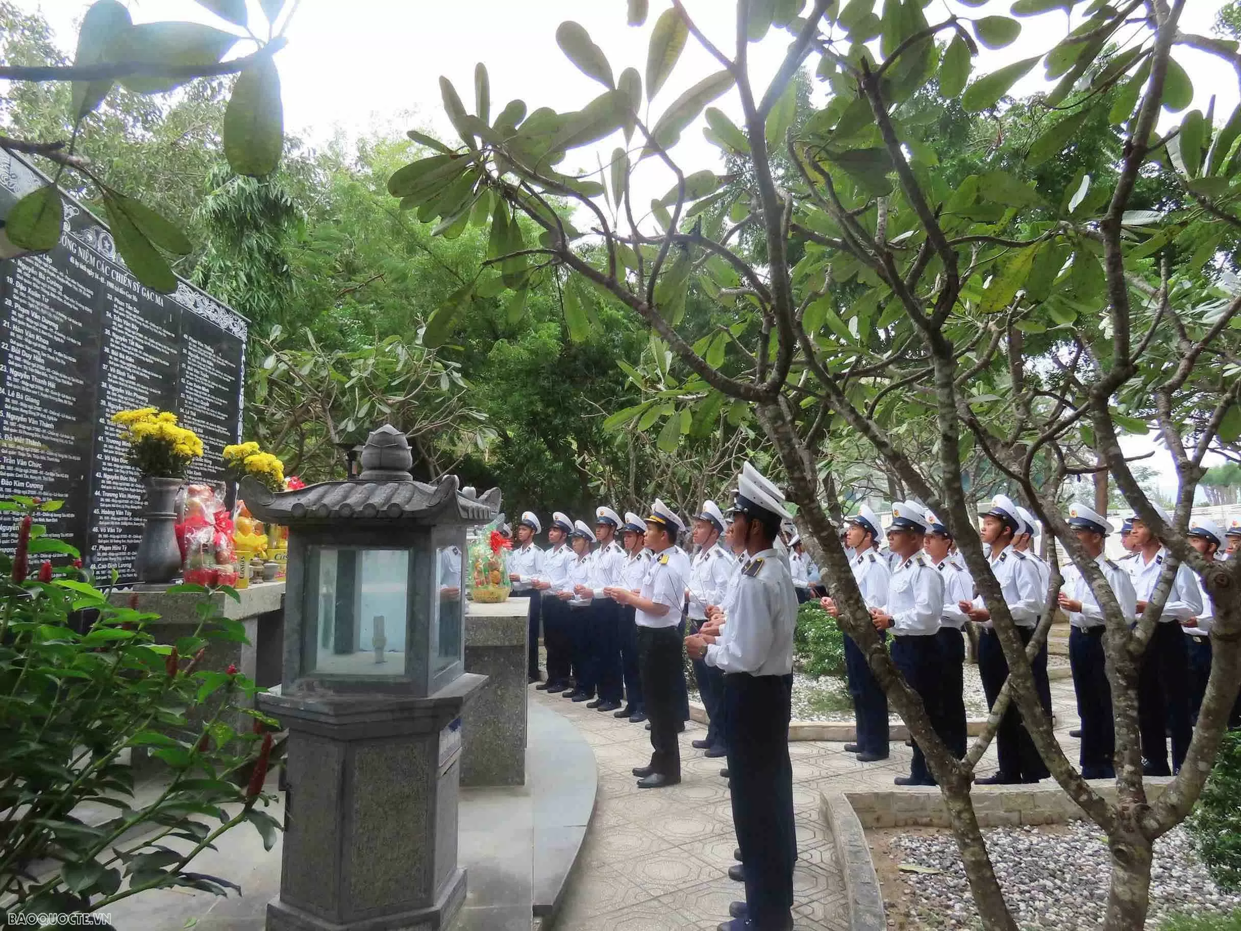 Vùng 4 Hải quân giáo dục truyền thống cho sĩ quan Hải quân tương lai Vùng 4 Hải quân giáo dục truyền thống cho sĩ quan tương lai
