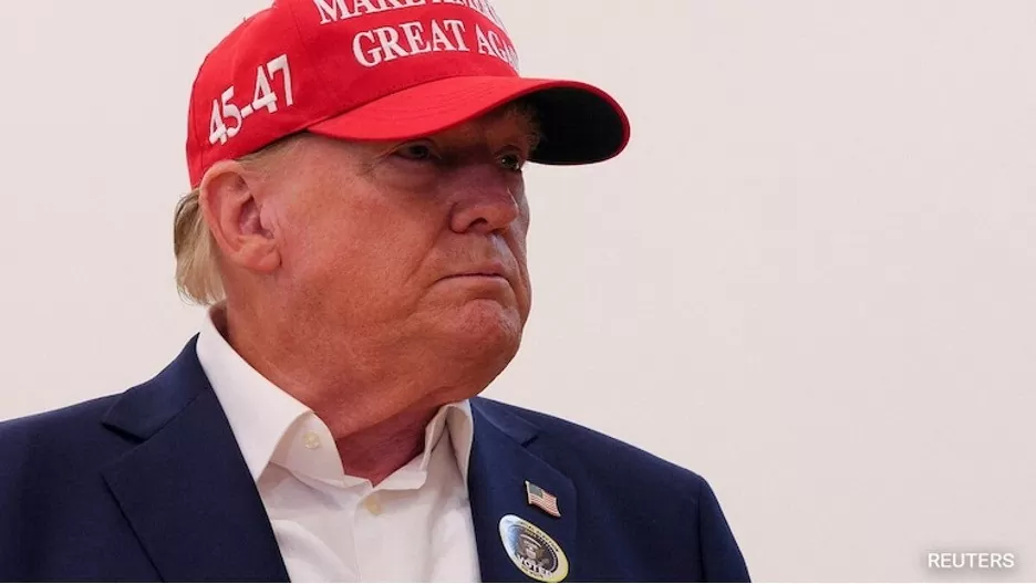 Trump nhấn mạnh rằng, nếu Fed đau đầu 'dè chừng' loạt chính sách khó lường của ông Donald Trump