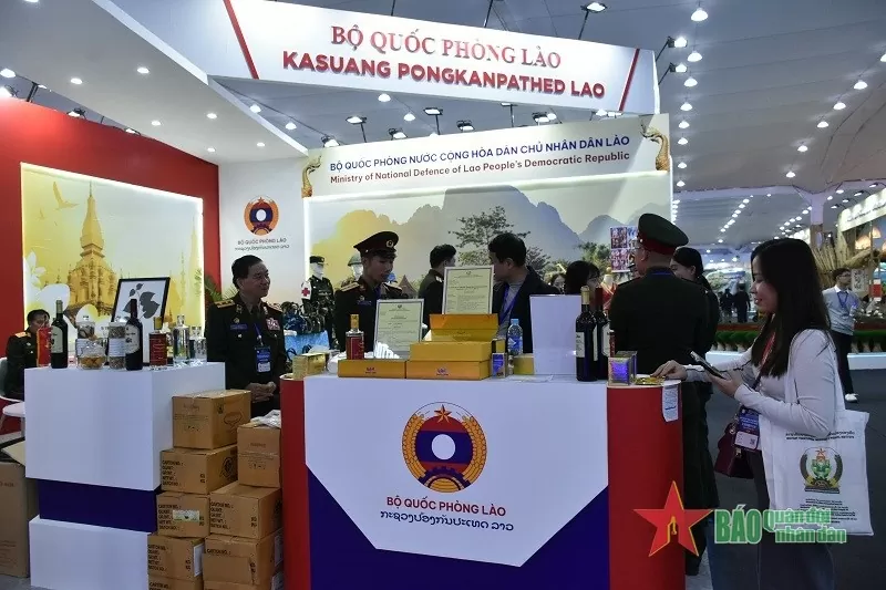Thúc đẩy hợp tác bền chặt Việt-Lào qua Triển lãm Quốc phòng quốc tế Việt Nam 2024 Thúc đẩy hợp tác bền chặt Việt-Lào qua Triển lãm Quốc phòng quốc tế Việt Nam 2024