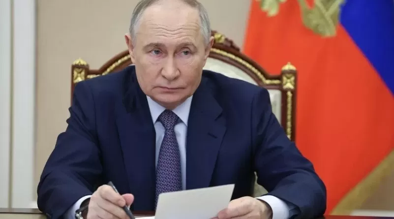 Tổng thống Putin đe dọa sẽ hủy diệt Ukraine, khẳng định Nga sẽ 'luôn đáp trả mọi thách thức' đến từ phương Tây Tổng thống Putin đe dọa sẽ hủy diệt Ukraine, khẳng định Nga sẽ 'luôn đáp trả mọi thách thức' đến từ phương Tây